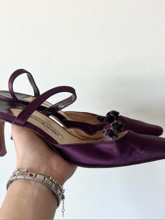 Manolo Blahnik Shoes - Vintage Manolo Blahnik Purple Satin Slingback Pumps